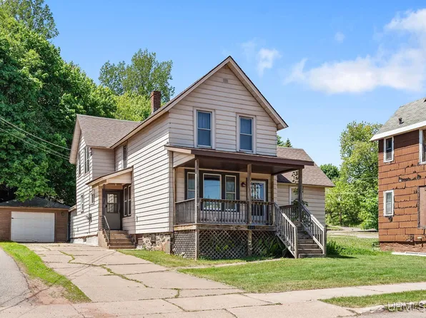 135 York St, Ishpeming, MI 49849