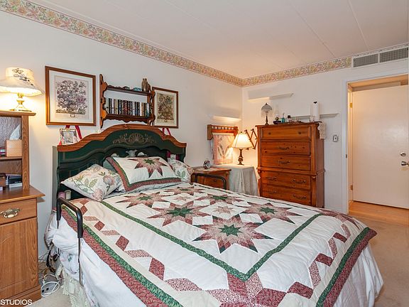 5th image of 2800 Maple Ave APT 22B