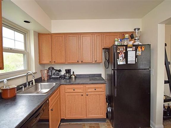 5th image of 6296 Glade Ave #2