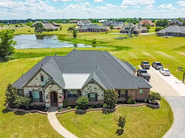 44 Mirror Lakes Ct, Gunter, TX 75058