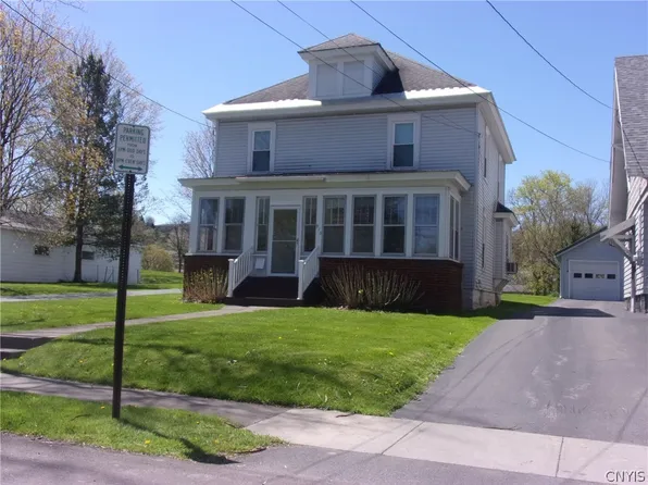 913 Myrtle St, Syracuse, NY 13204