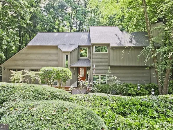 4246 Loch Highland Pkwy NE, Roswell, GA 30075