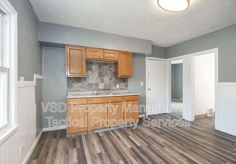 6924 Claasen Ave #UP — Photo 10