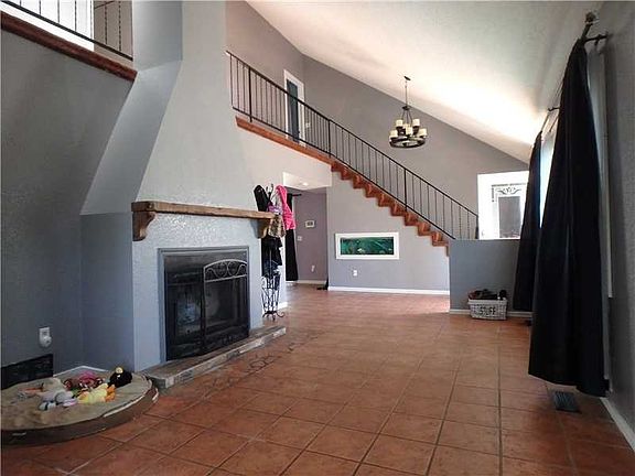 3rd image of 3551 Vickery Dr