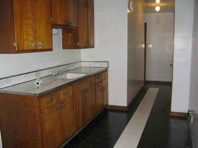 2nd image of 903 N Tacoma Ave