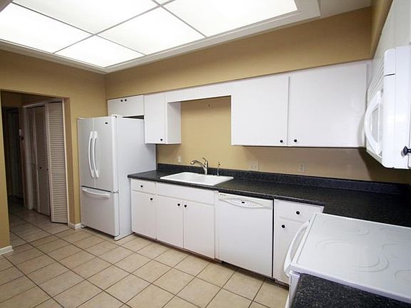 2nd image of 15 Loma Linda #0