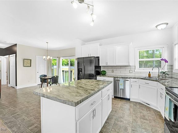 5th image of 5409 Winding Creek Dr