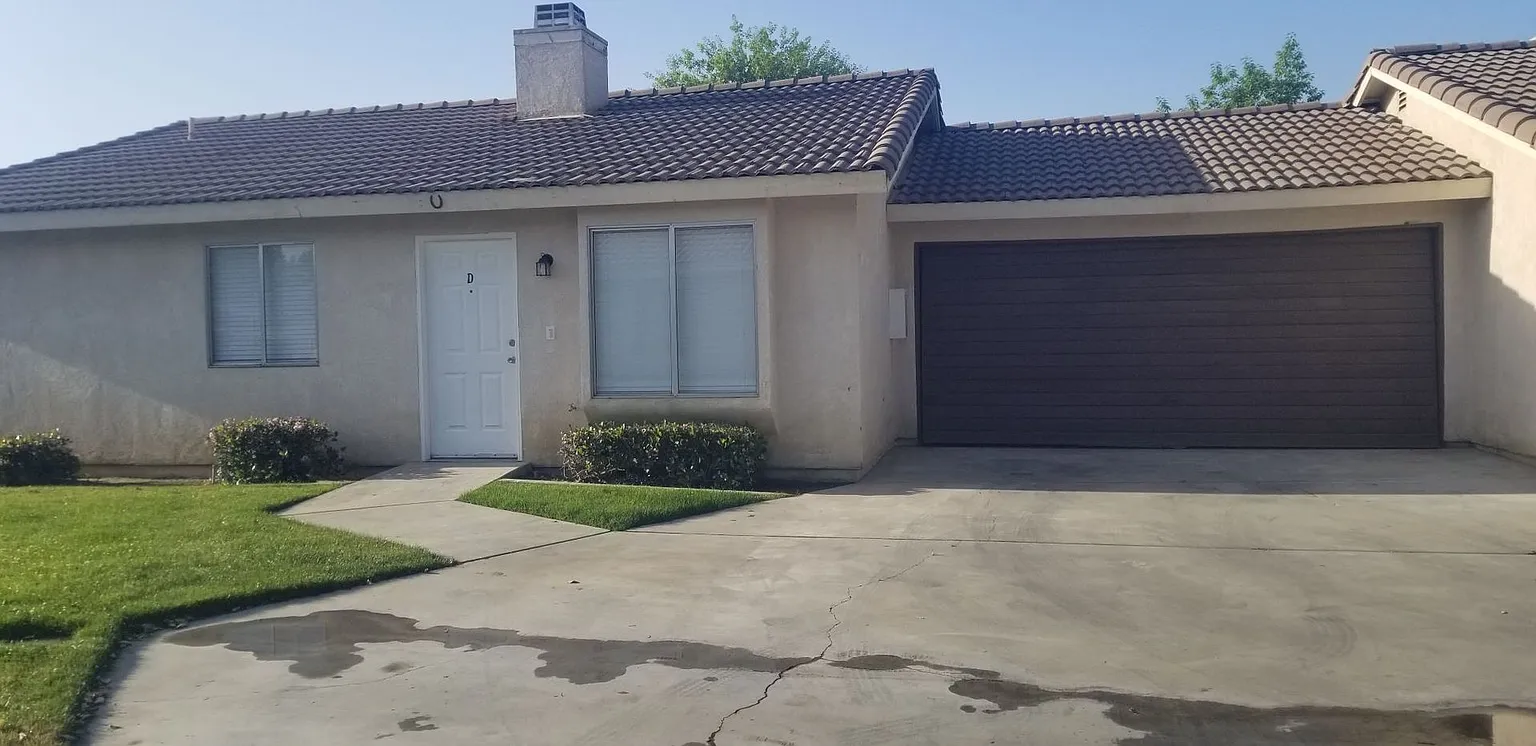3200 Brookside Dr photo 1