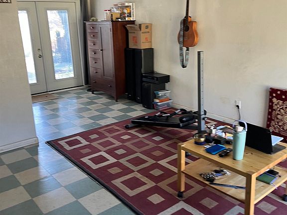 5th image of 3125 Francine Dr