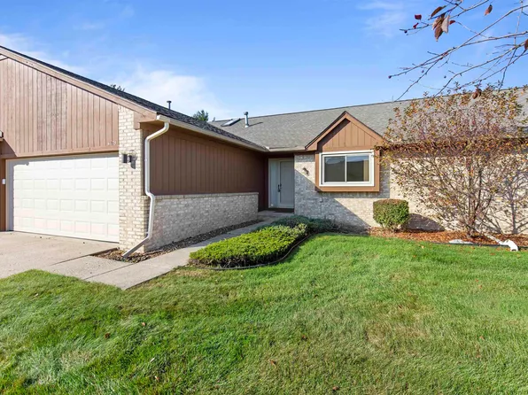 41175 Victoria Dr, Clinton Township, MI 48038