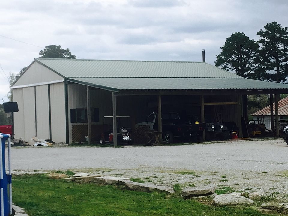 Shop building