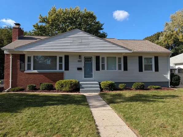 3233 South 55th STREET, Milwaukee, WI 53219