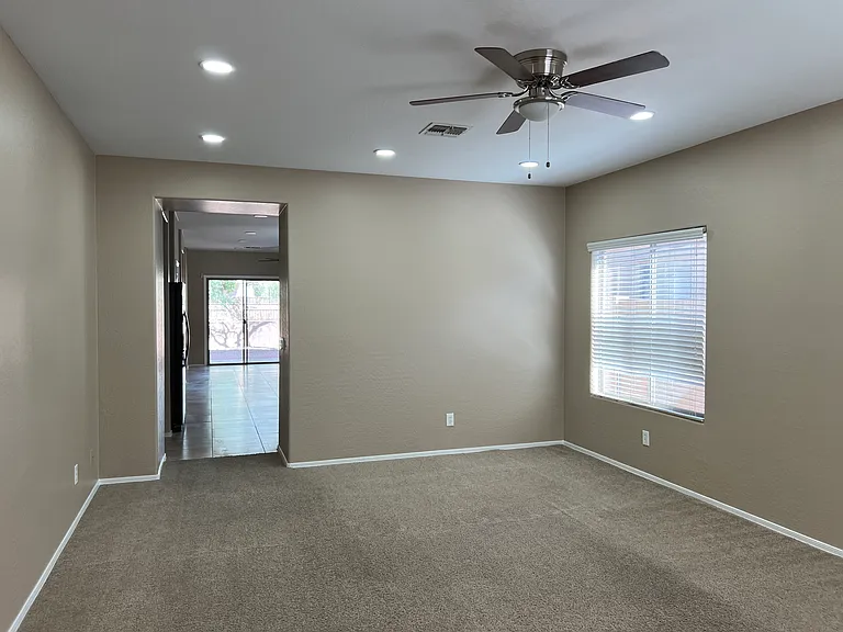 2381 N Monticello Dr — Photo 2