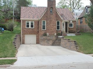 2520 Country Club Ave, Omaha, NE 68104