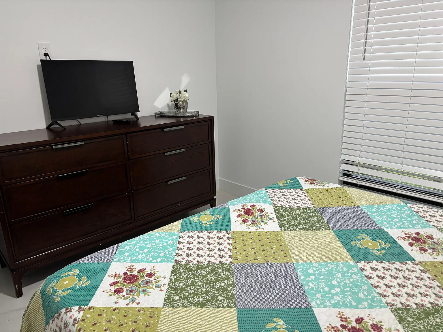 1 bed, 1.0 bath, 500 sqft, $1,161 — Photo 3