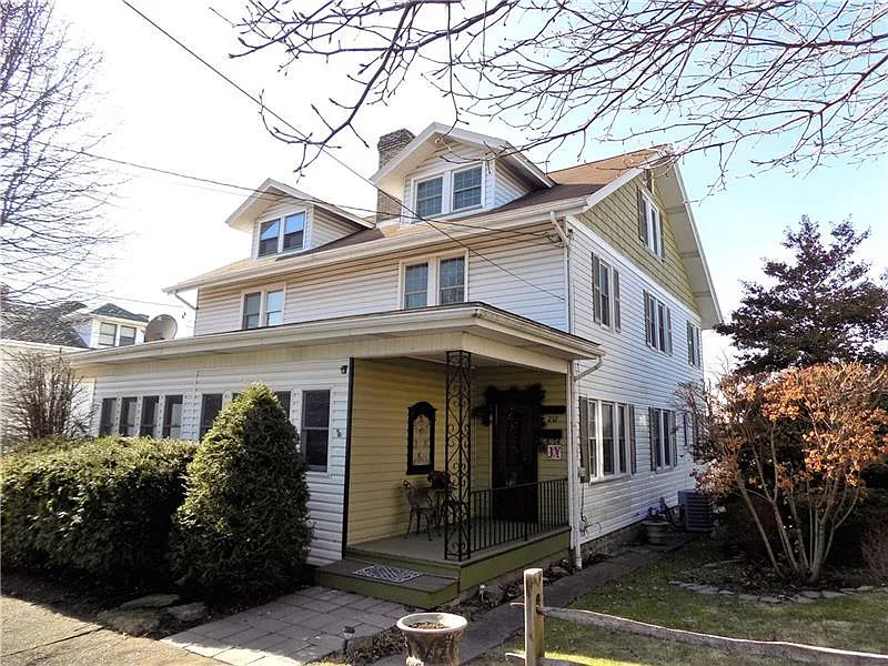 212 Braddock Ave photo 1