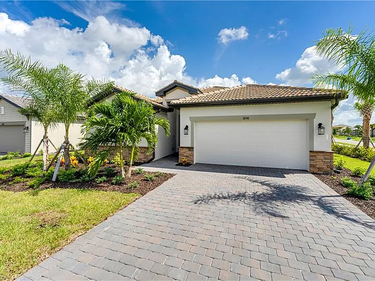 18546 Ives Dr — Photo 31