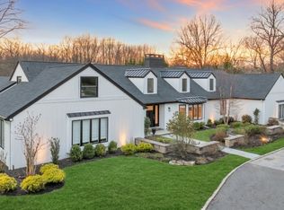 16 E Greenbrook Rd, North Caldwell, NJ 07006