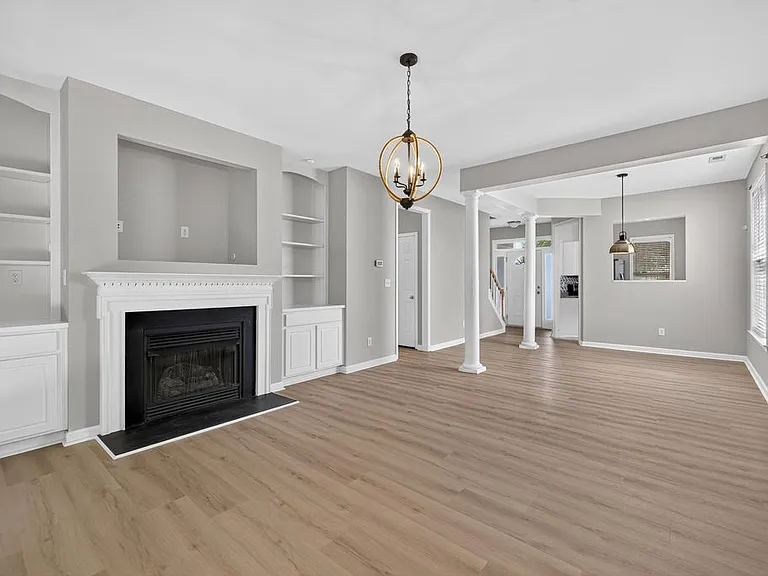 160 Hutson Ln — Photo 6