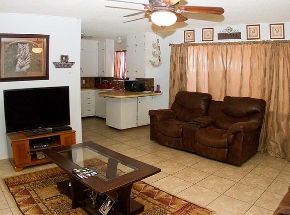 3rd image of 2704 Spur Ave