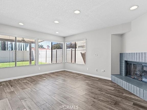 5th image of 10726 Opal Ave