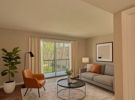 200 Saint Andrews Blvd