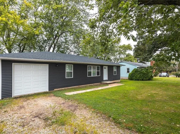 831 N Church St, Sullivan, MO 63080