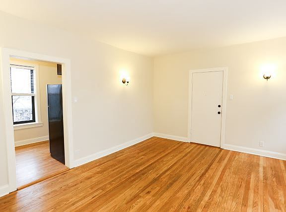 5th image of 4038 N Ashland Ave APT 1W