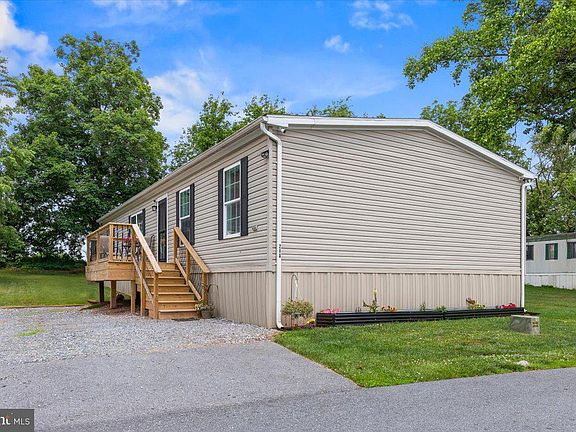 2nd image of 28 Oak Knoll Est #A