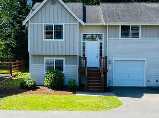 511 NE Riddell Rd, Bremerton, WA 98310