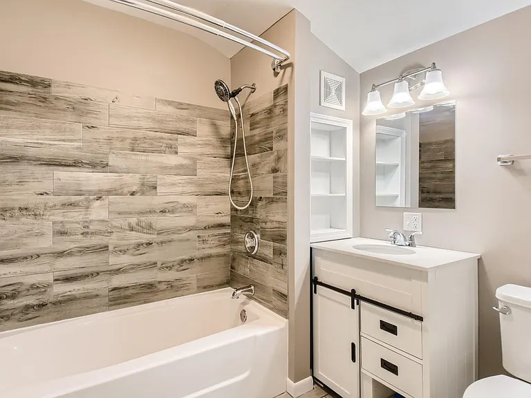 120 Roberts Rd — Photo 17