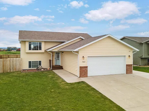 743 Radial Ln, Box Elder, SD 57719