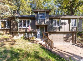 1604 Farrell Dr, Bellevue, NE 68005