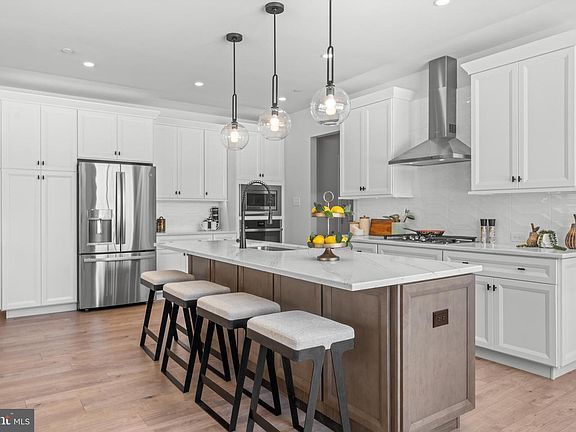 4th image of 150 Foragers Ln