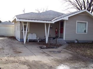 220 W 9th St, Cherokee, OK 73728