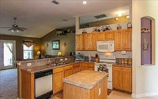 3rd image of 95240 Twin Oaks Ln