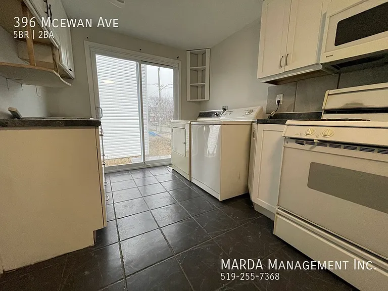 396 McEwan Ave — Photo 10
