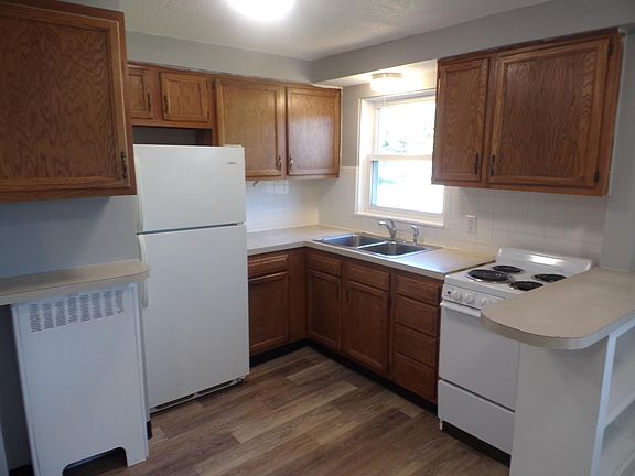 5th image of 187 Wendover Ave APT 1