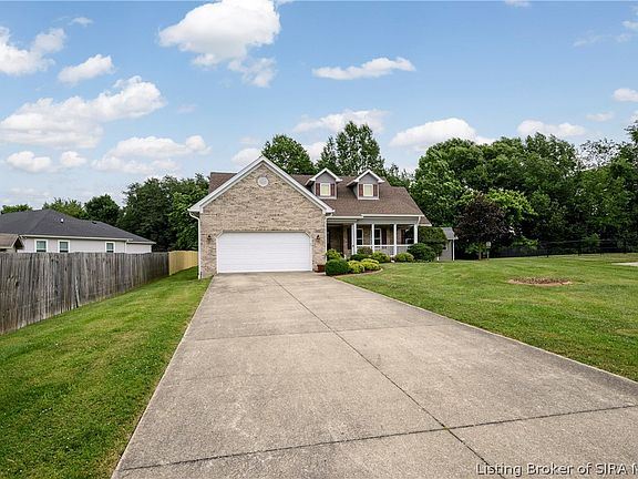 2nd image of 1490 Rosewood Drive