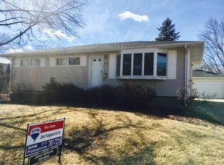 2714 Huntington Rd, Springfield, IL 62703