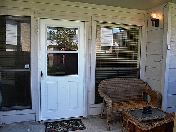 2nd image of 2110 Wilcrest Dr APT 134