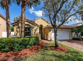 4949 SW 35th Ter, Fort Lauderdale, FL 33312