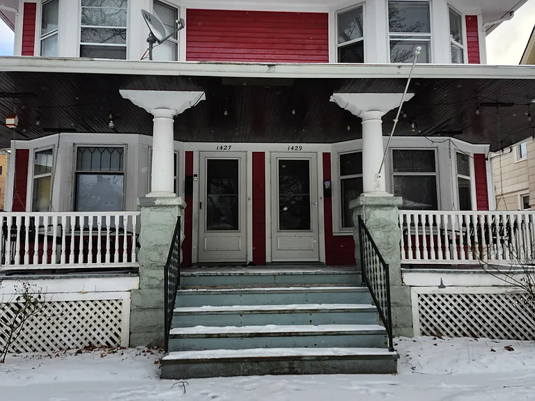1427 Lincoln Ave — Photo 10