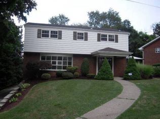 1235 Holy Cross Dr, Monroeville, PA 15146