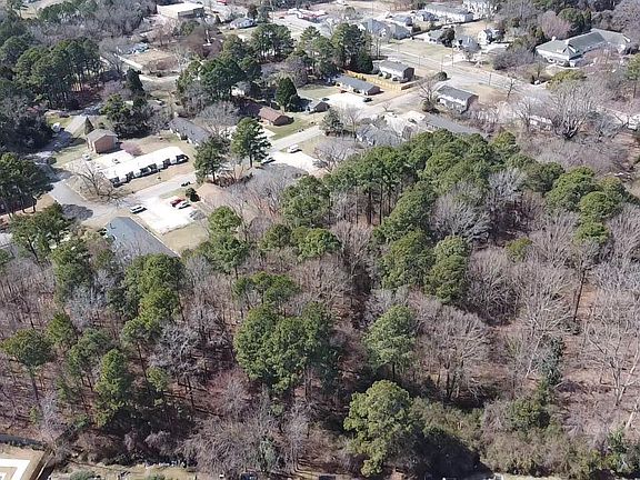 3rd image of 2521 Lake Wheeler Rd