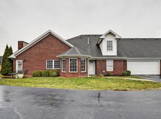 9902 Futurity Springs Ct, Louisville, KY 40291