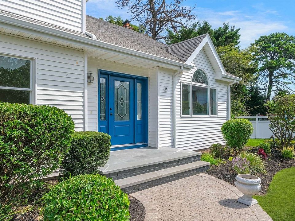 6 Castle Ct, Nesconset, NY 11767 Zillow