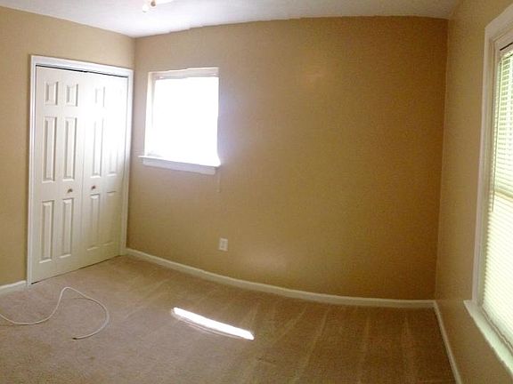 5th image of 1856 Terry Dr
