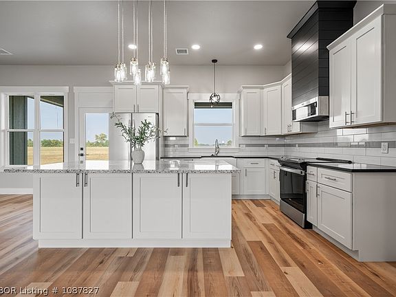 5th image of 2032 Prairie Fire Dr