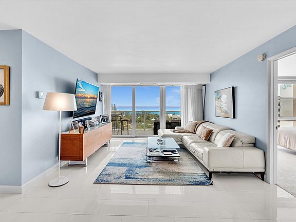 3rd image of 2841 N Ocean Boulevard #1102